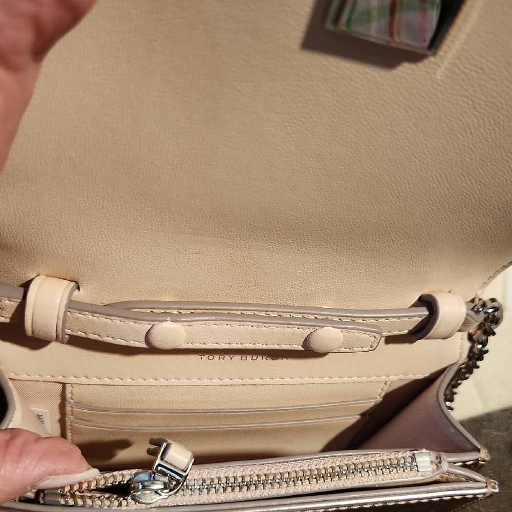 TORY BURCH PINK METALLIC Quilted Women's Bag - Picture 3 of 3